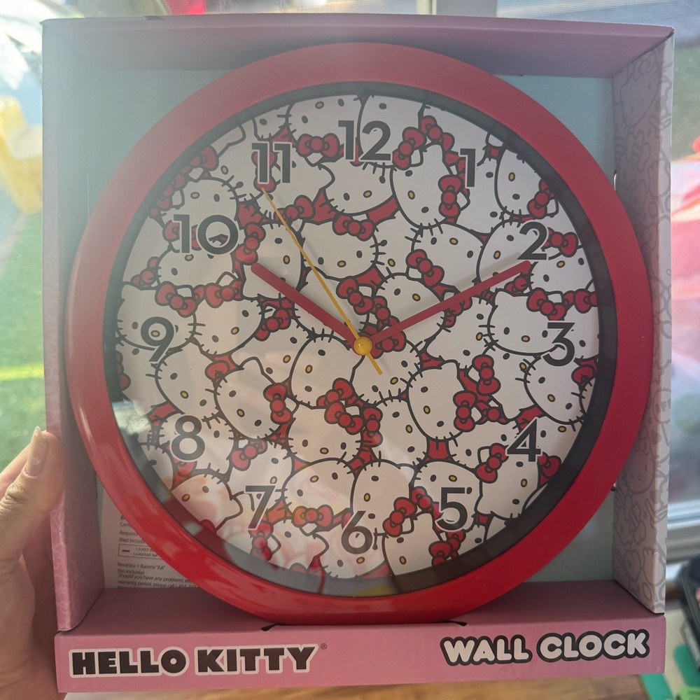 NIB Hello Kitty Wall Clock Decor